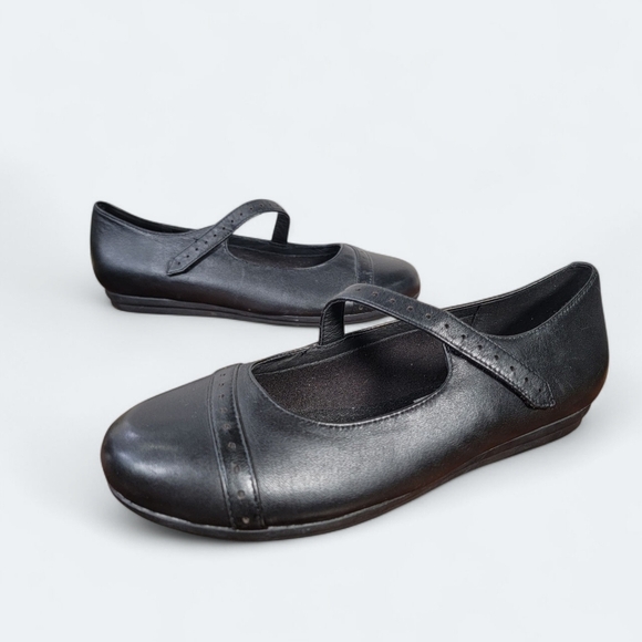 Abeo Fern Mary Jane Flats Black Leather Women's Size 7 - Picture 1 of 17
